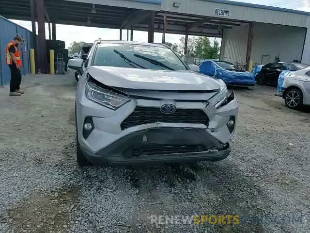 14 Photograph of a damaged car 4T3RWRFV6MU016752 TOYOTA RAV4 2021