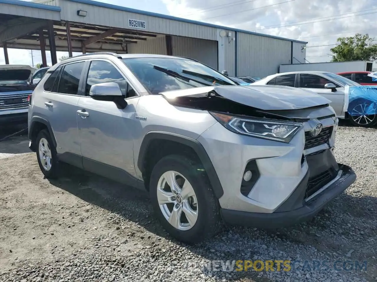 4 Photograph of a damaged car 4T3RWRFV6MU016752 TOYOTA RAV4 2021