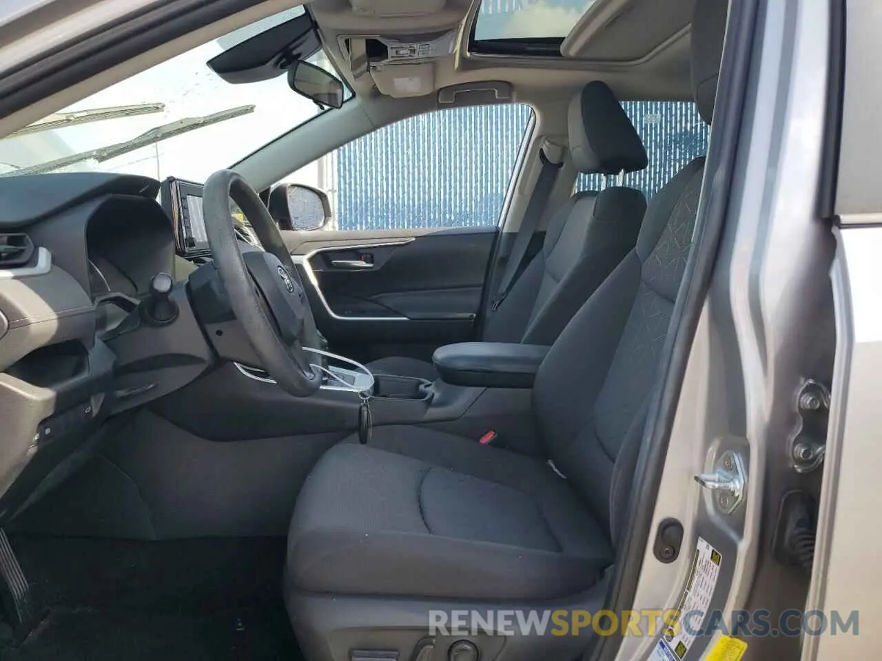 7 Photograph of a damaged car 4T3RWRFV6MU016752 TOYOTA RAV4 2021