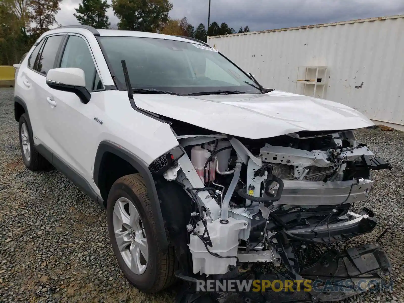 1 Photograph of a damaged car 4T3RWRFV6MU020803 TOYOTA RAV4 2021