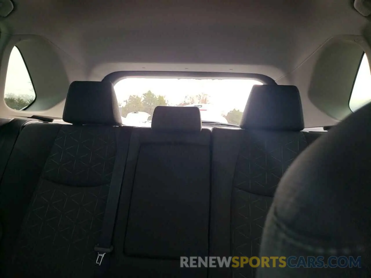 10 Photograph of a damaged car 4T3RWRFV6MU022566 TOYOTA RAV4 2021