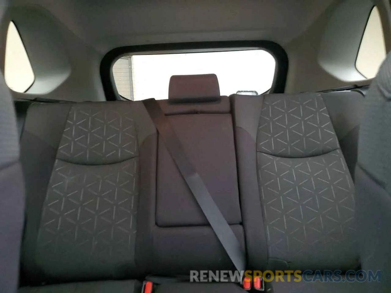 10 Photograph of a damaged car 4T3RWRFV6MU023944 TOYOTA RAV4 2021