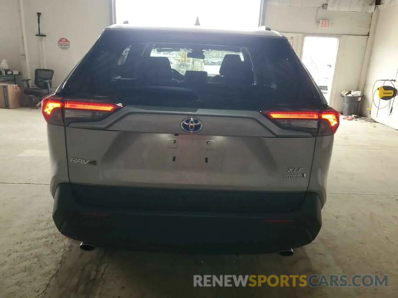 6 Photograph of a damaged car 4T3RWRFV6MU033468 TOYOTA RAV4 2021
