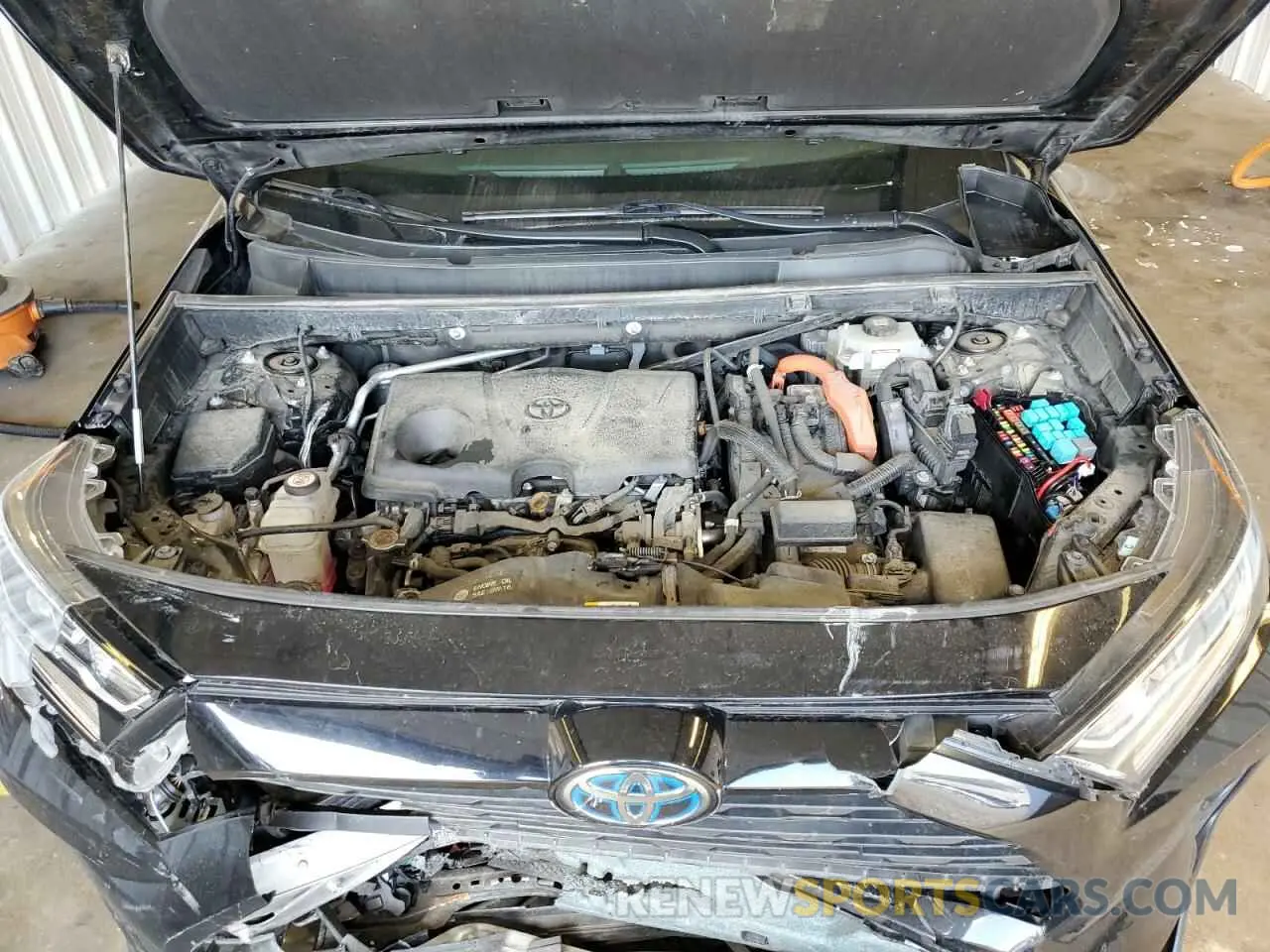 12 Photograph of a damaged car 4T3RWRFV8MU031060 TOYOTA RAV4 2021
