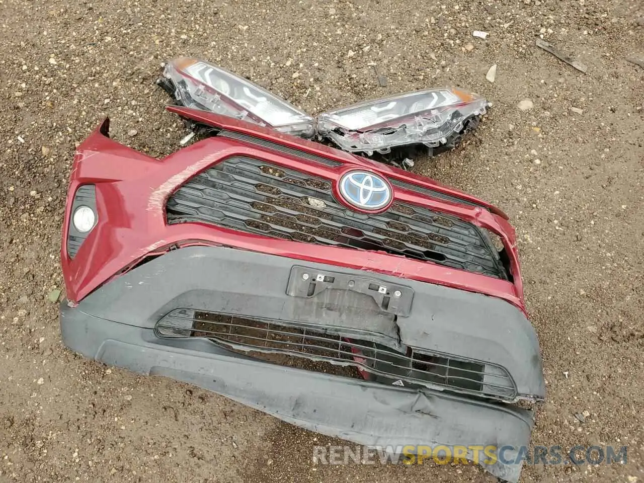 14 Photograph of a damaged car 4T3RWRFV8MU043385 TOYOTA RAV4 2021
