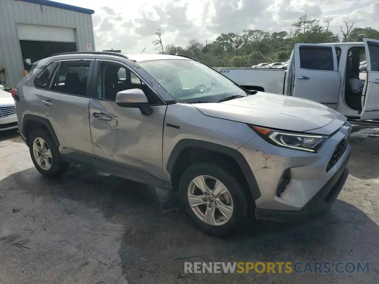 4 Photograph of a damaged car 4T3RWRFV8MU048554 TOYOTA RAV4 2021