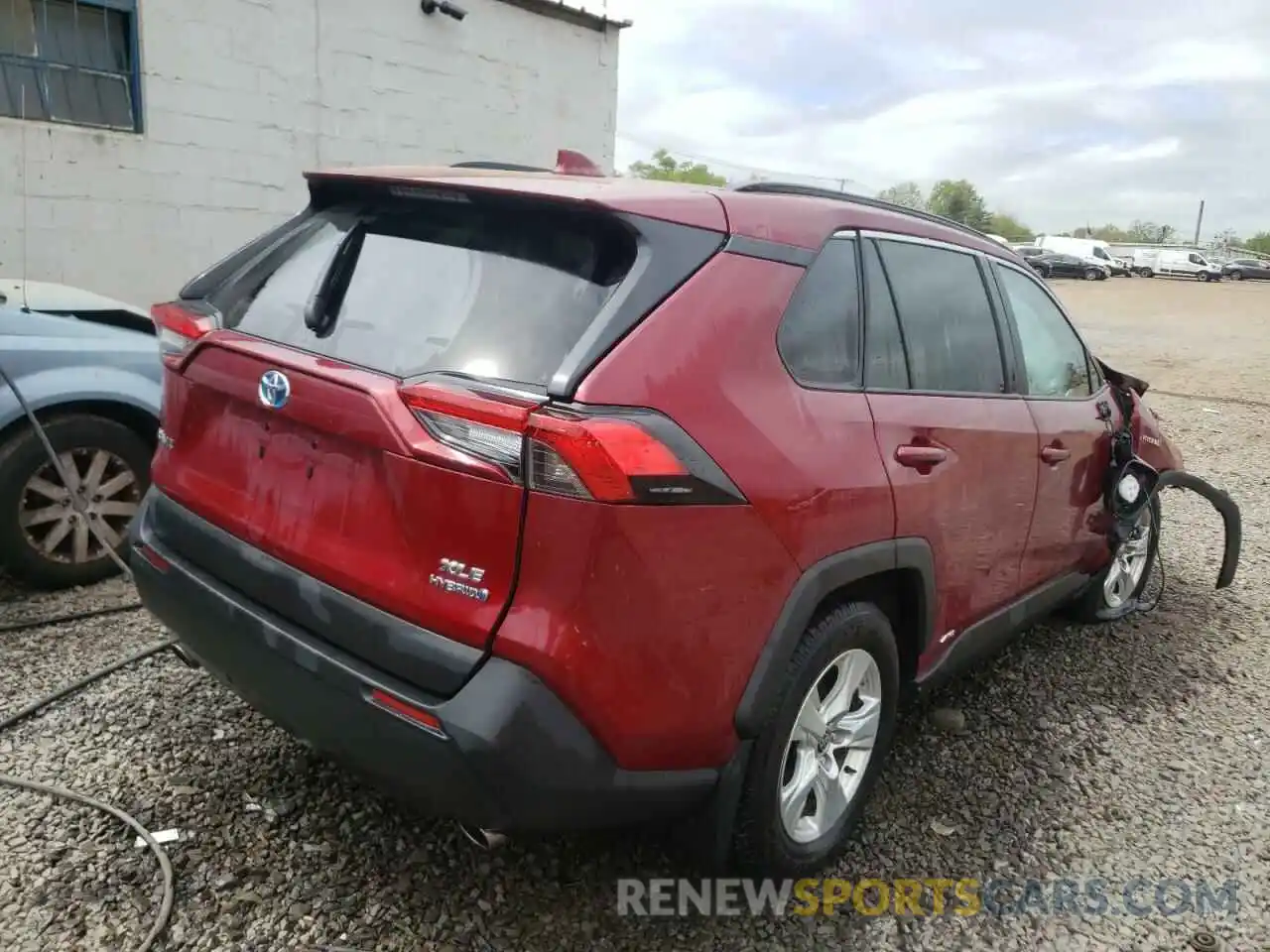 4 Photograph of a damaged car 4T3RWRFV9MU014381 TOYOTA RAV4 2021