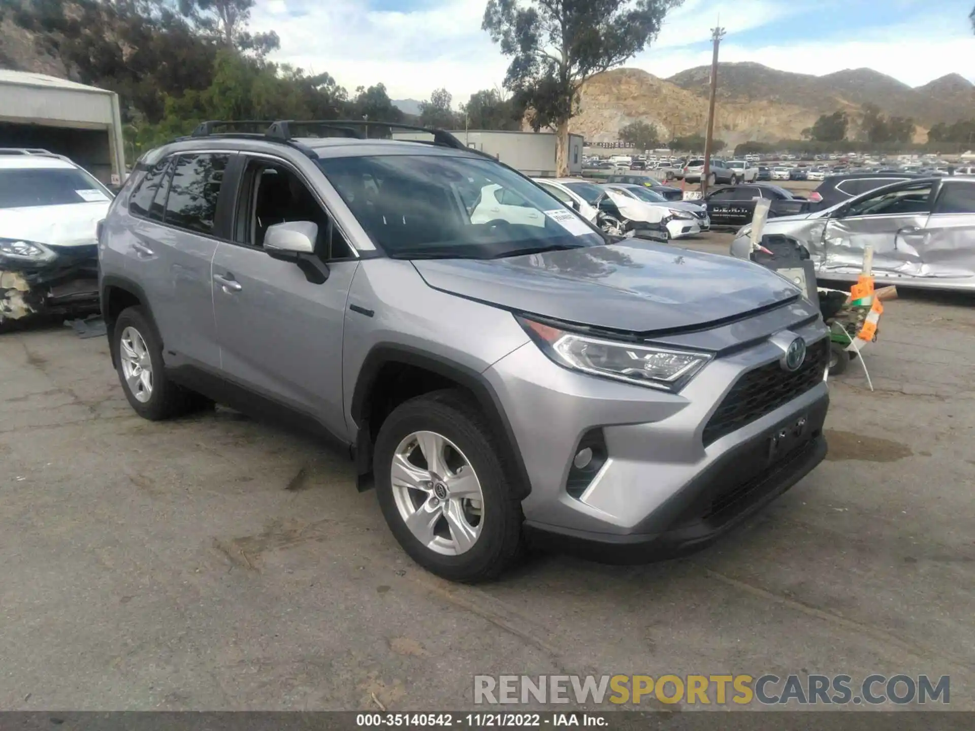 1 Photograph of a damaged car 4T3RWRFV9MU032623 TOYOTA RAV4 2021