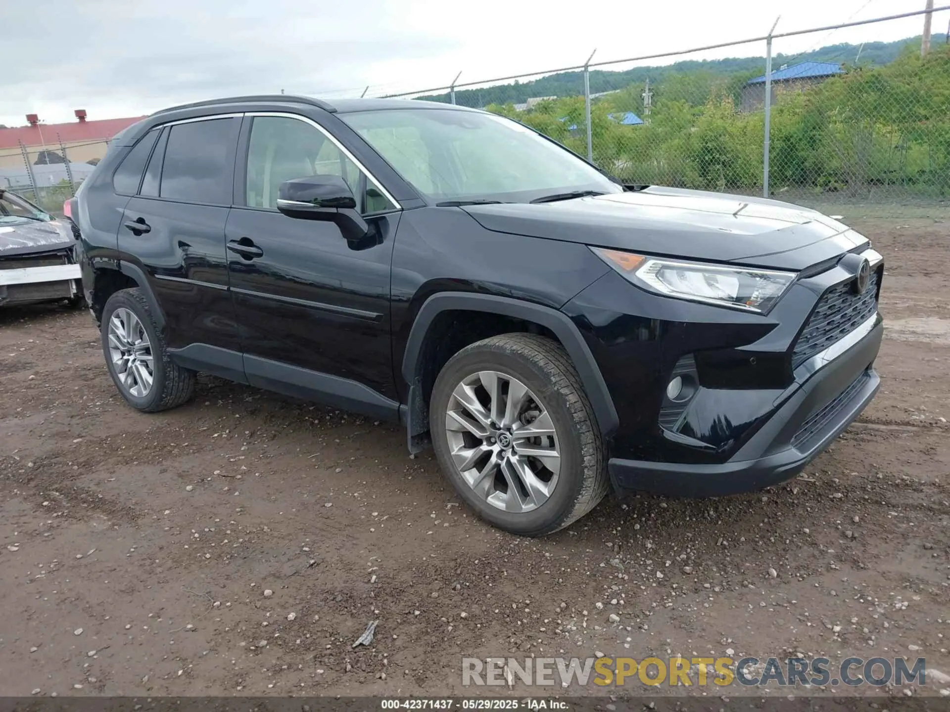 1 Photograph of a damaged car JTMA1RFV8MD069137 TOYOTA RAV4 2021