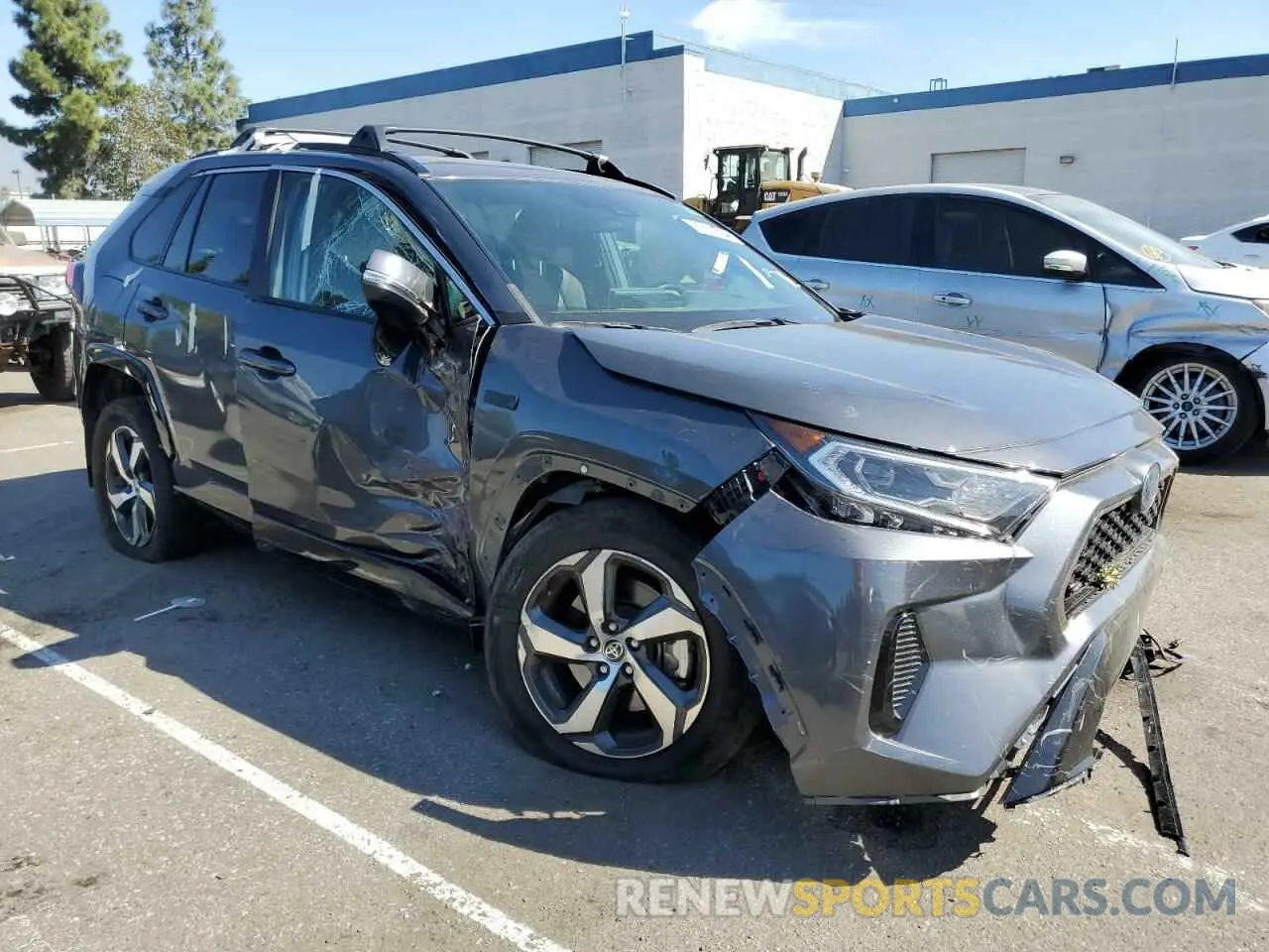 4 Photograph of a damaged car JTMAB3FV2MD060198 TOYOTA RAV4 2021