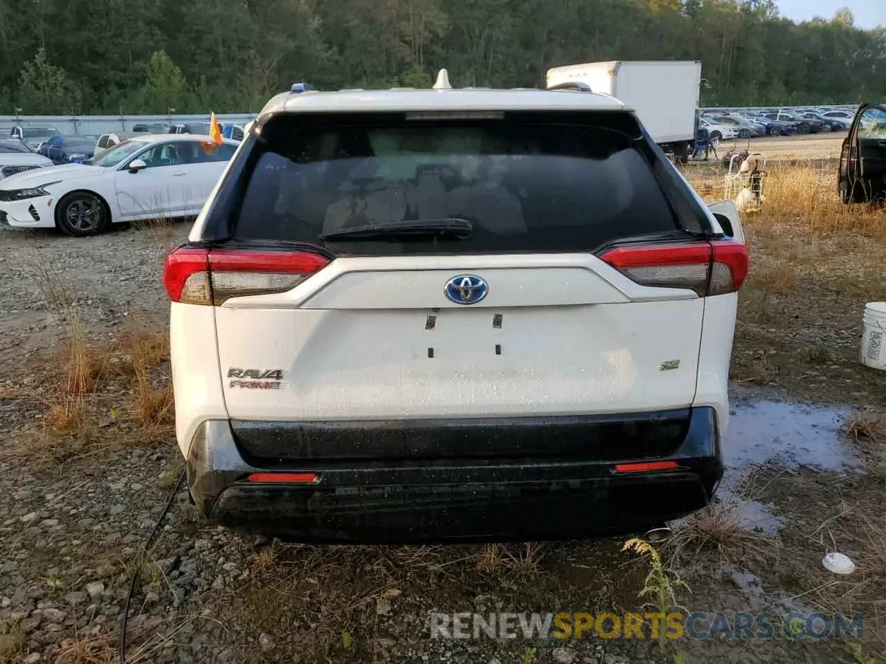 6 Photograph of a damaged car JTMAB3FV6MD005575 TOYOTA RAV4 2021