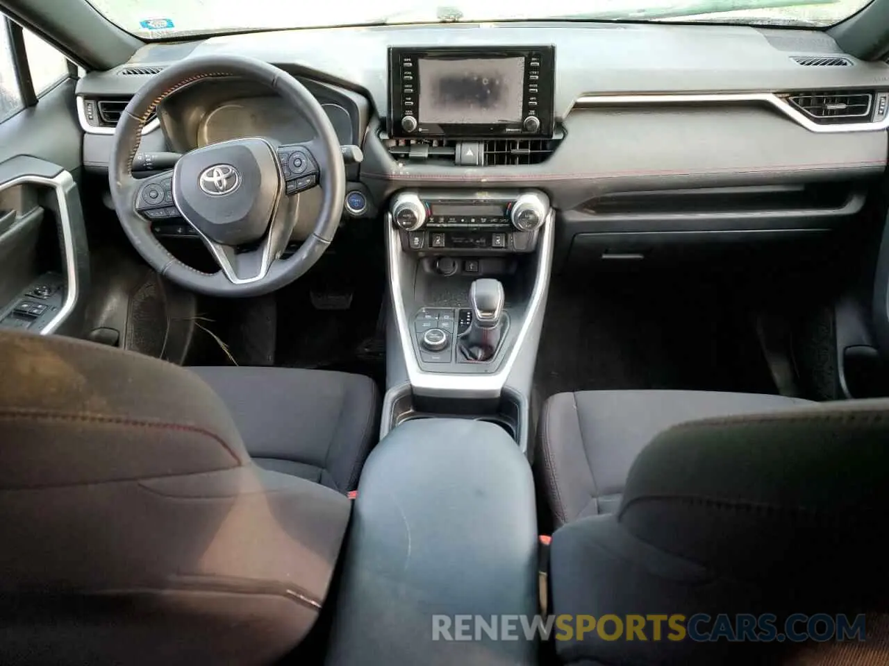 8 Photograph of a damaged car JTMAB3FV6MD005575 TOYOTA RAV4 2021