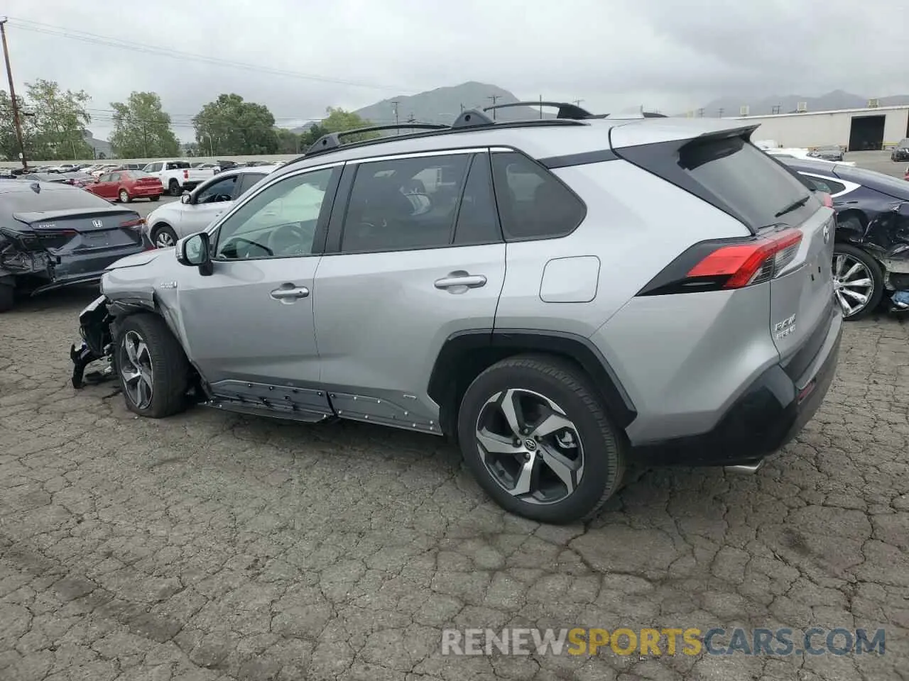 2 Photograph of a damaged car JTMAB3FV6MD035188 TOYOTA RAV4 2021