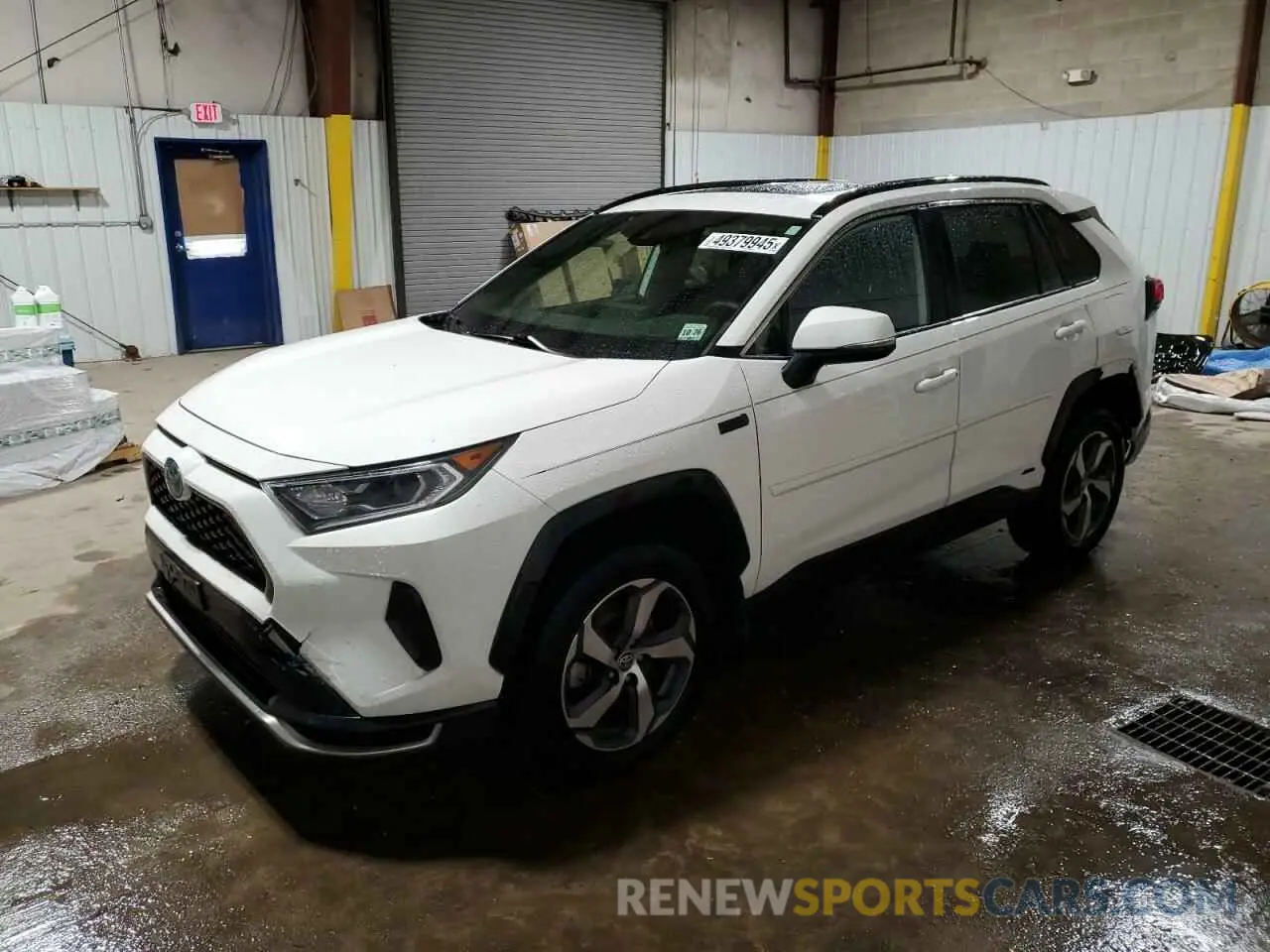 1 Photograph of a damaged car JTMAB3FV6MD060530 TOYOTA RAV4 2021