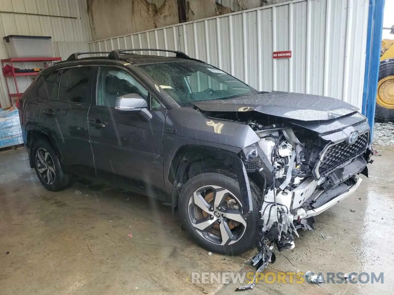 4 Photograph of a damaged car JTMAB3FV7MD029657 TOYOTA RAV4 2021