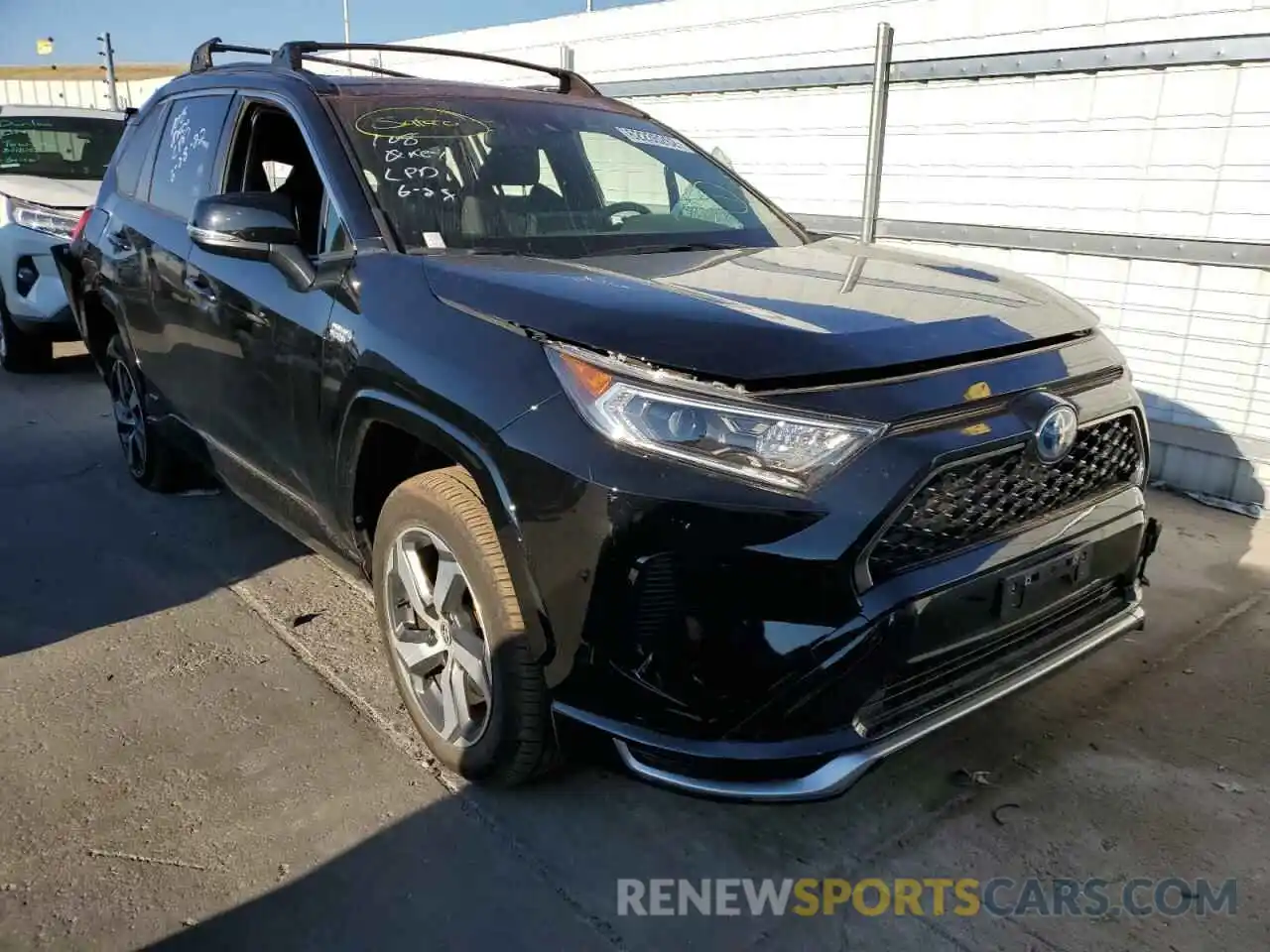 1 Photograph of a damaged car JTMAB3FV9MD061820 TOYOTA RAV4 2021