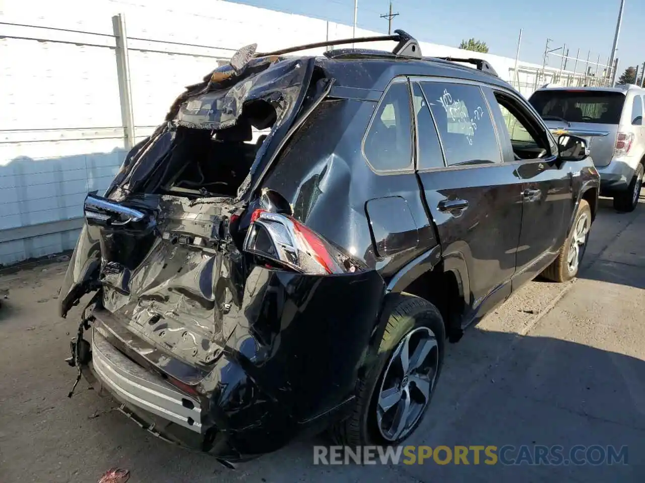 4 Photograph of a damaged car JTMAB3FV9MD061820 TOYOTA RAV4 2021