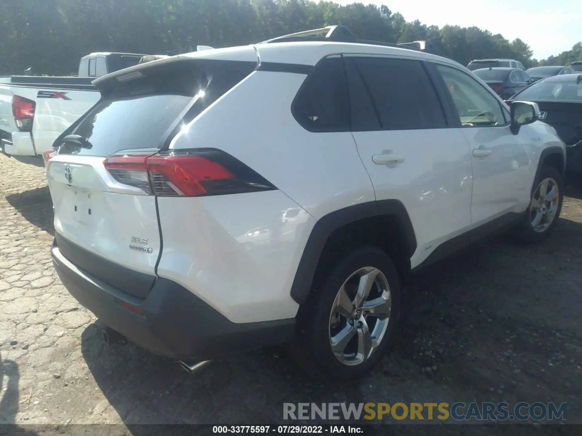 4 Photograph of a damaged car JTMB6RFV0MD035246 TOYOTA RAV4 2021