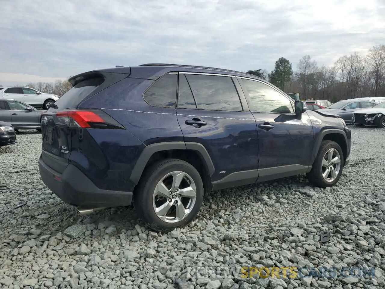 3 Photograph of a damaged car JTMB6RFV1MD038432 TOYOTA RAV4 2021