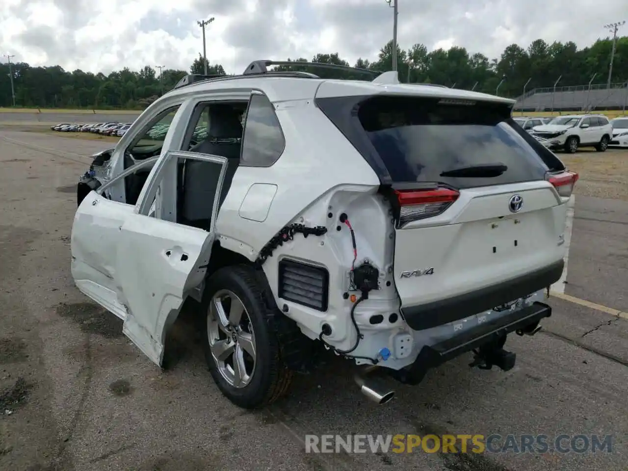 3 Photograph of a damaged car JTMB6RFV1MD040570 TOYOTA RAV4 2021