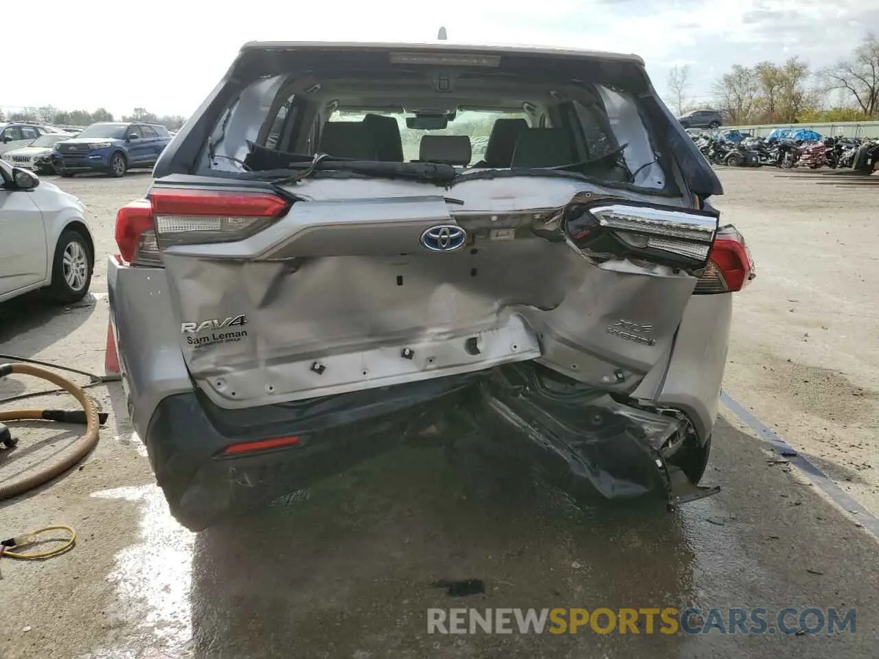 6 Photograph of a damaged car JTMB6RFV6MD012196 TOYOTA RAV4 2021