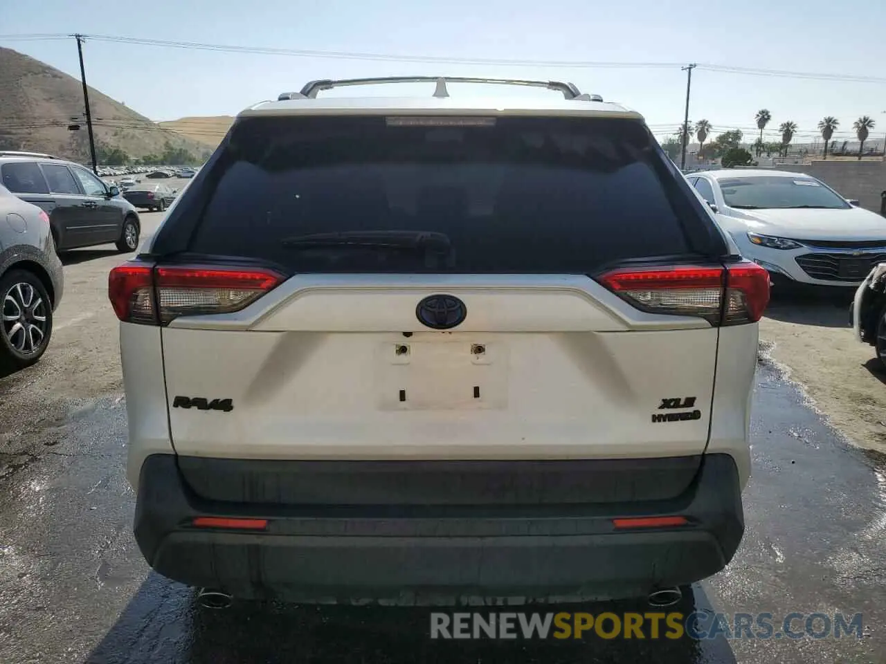 6 Photograph of a damaged car JTMB6RFV7MD039908 TOYOTA RAV4 2021