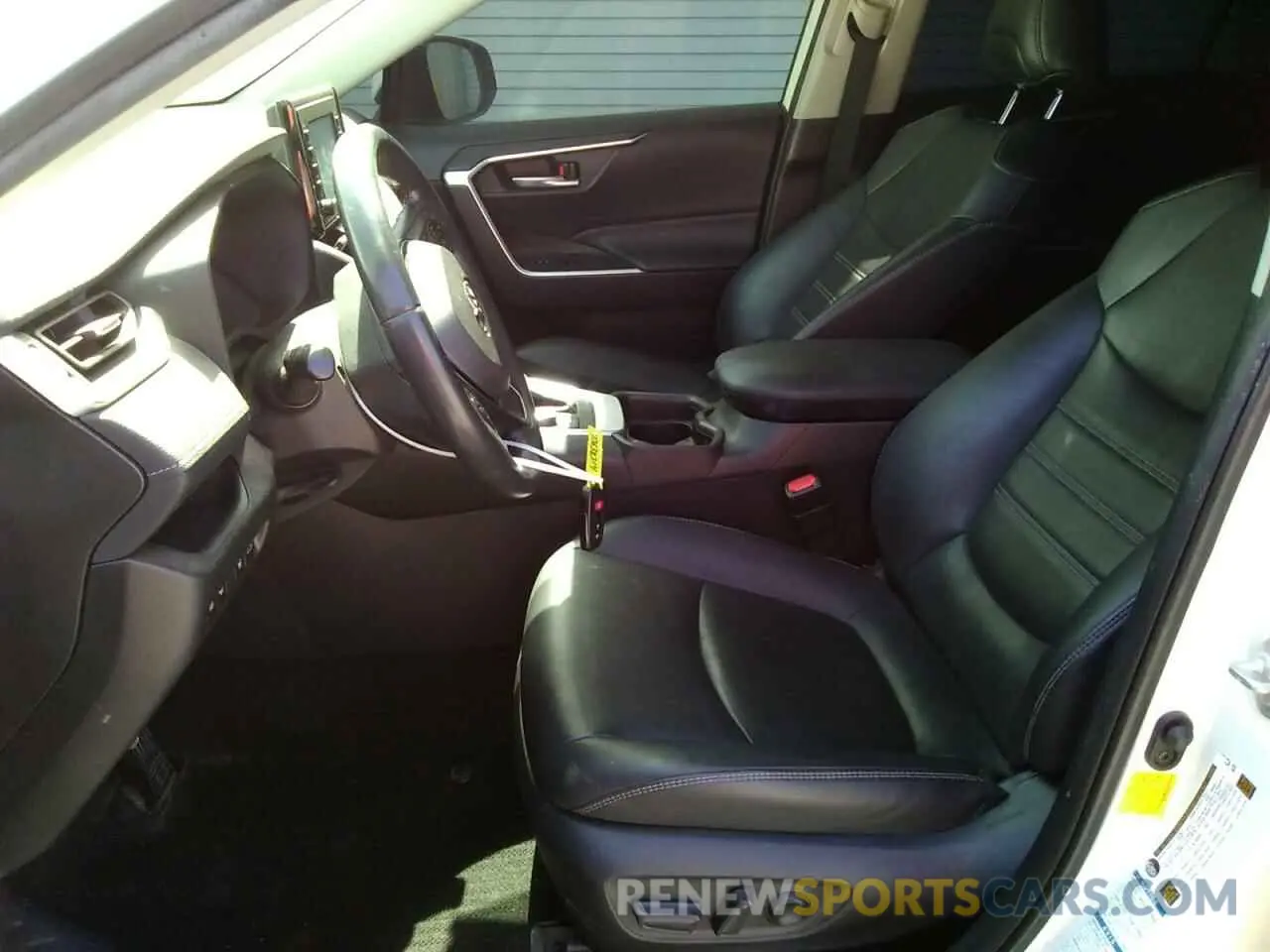 7 Photograph of a damaged car JTMB6RFV7MD039908 TOYOTA RAV4 2021