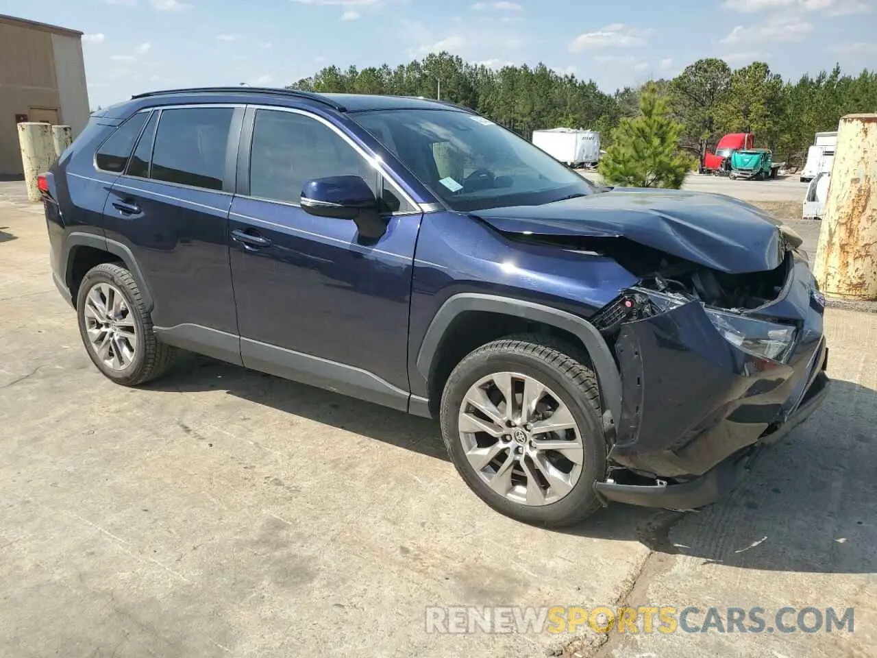 4 Photograph of a damaged car JTMC1RFV2MD070292 TOYOTA RAV4 2021