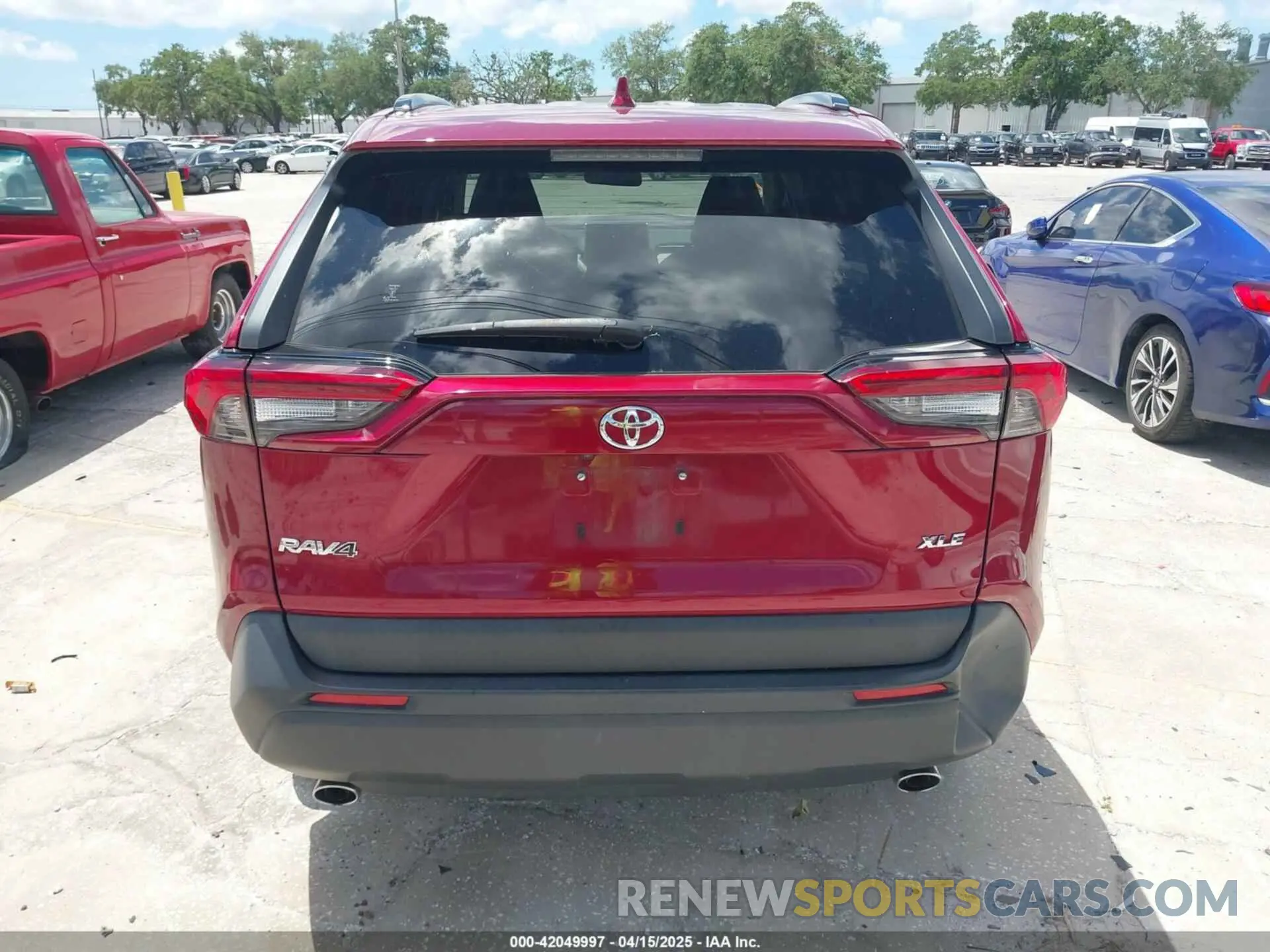 15 Photograph of a damaged car JTMC1RFV2MD080837 TOYOTA RAV4 2021