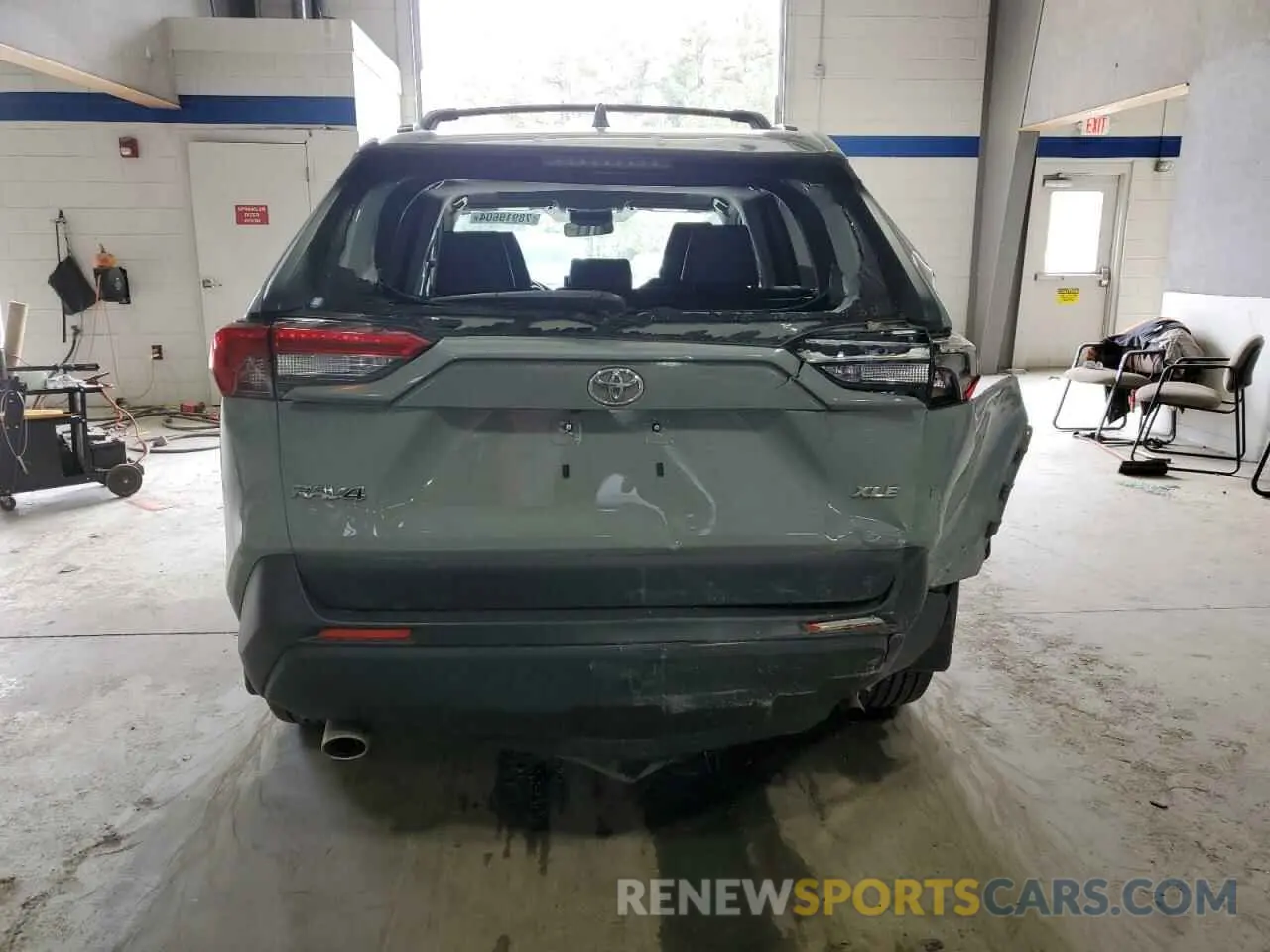 6 Photograph of a damaged car JTMC1RFV8MD074850 TOYOTA RAV4 2021