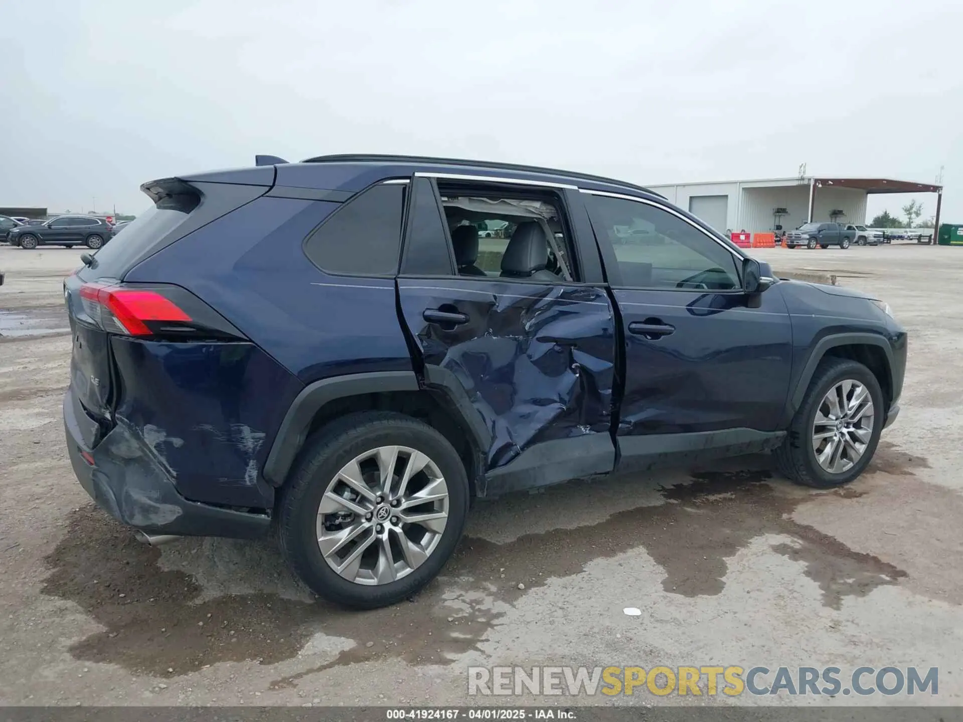 6 Photograph of a damaged car JTMC1RFV9MD070483 TOYOTA RAV4 2021