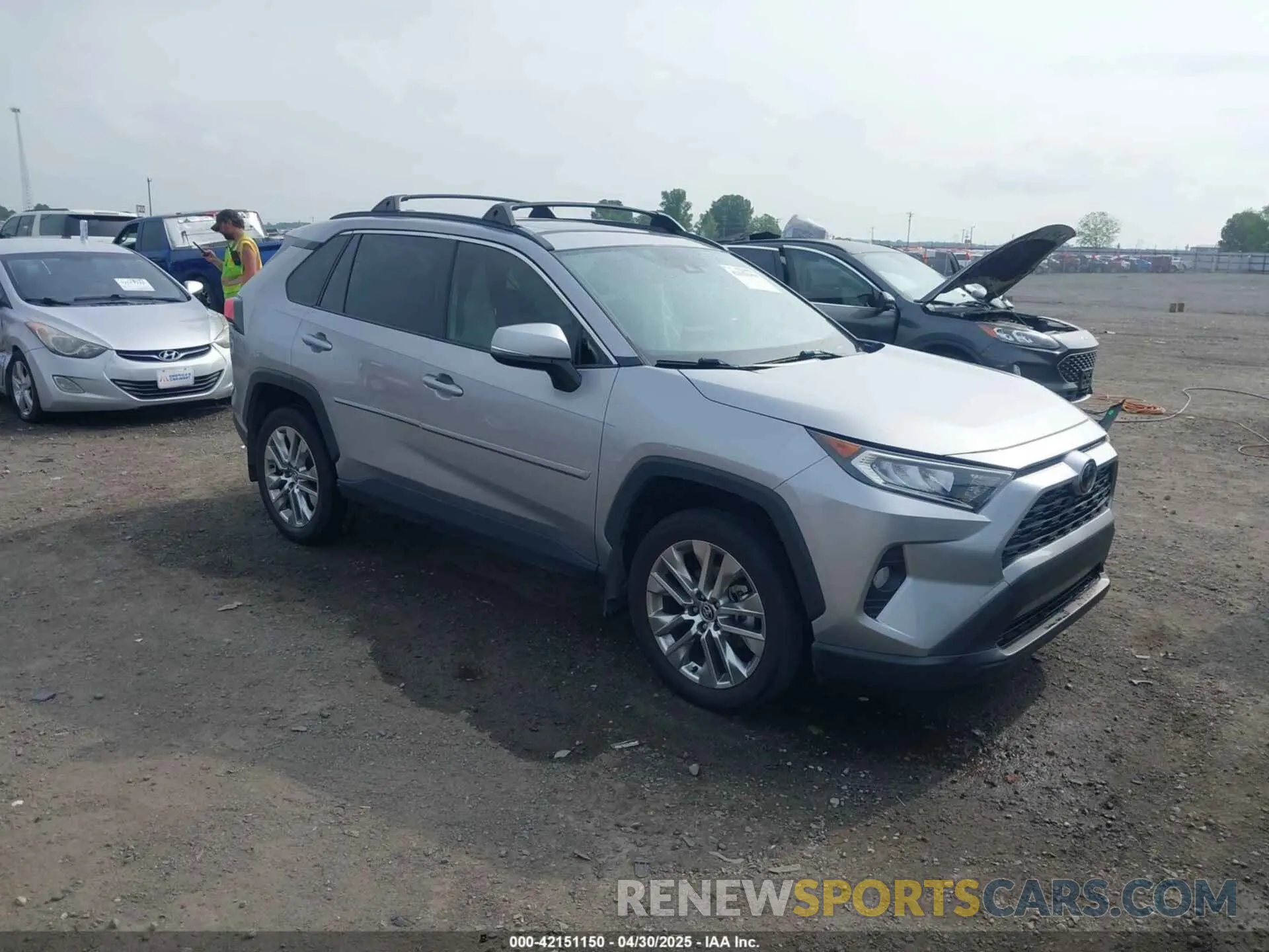 1 Photograph of a damaged car JTMC1RFV9MD522528 TOYOTA RAV4 2021