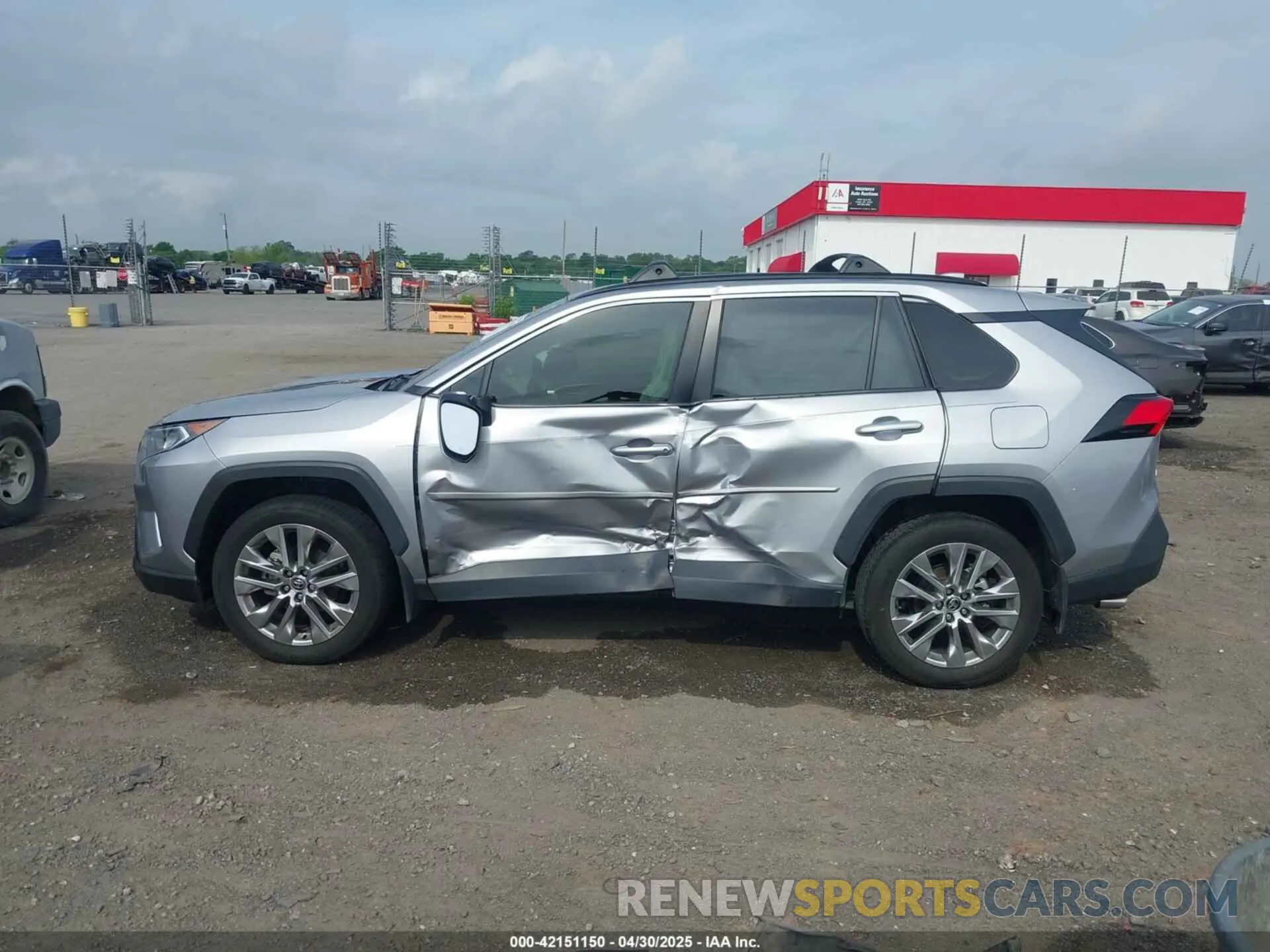 14 Photograph of a damaged car JTMC1RFV9MD522528 TOYOTA RAV4 2021