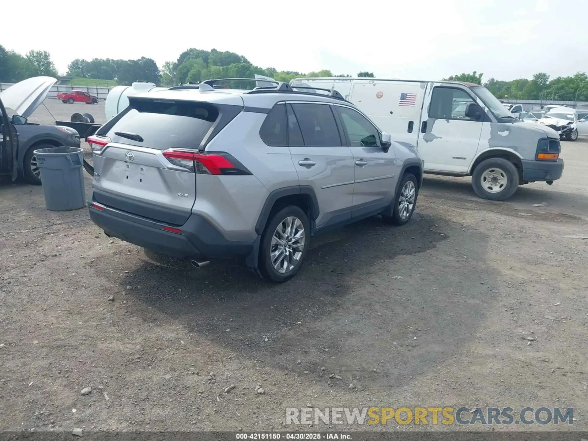 4 Photograph of a damaged car JTMC1RFV9MD522528 TOYOTA RAV4 2021