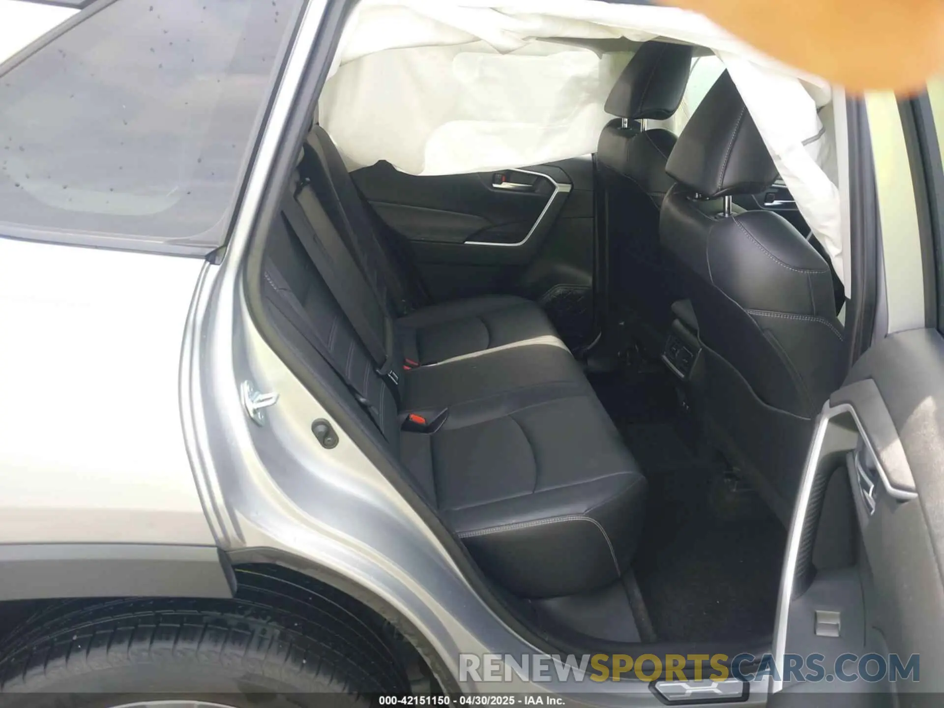 8 Photograph of a damaged car JTMC1RFV9MD522528 TOYOTA RAV4 2021