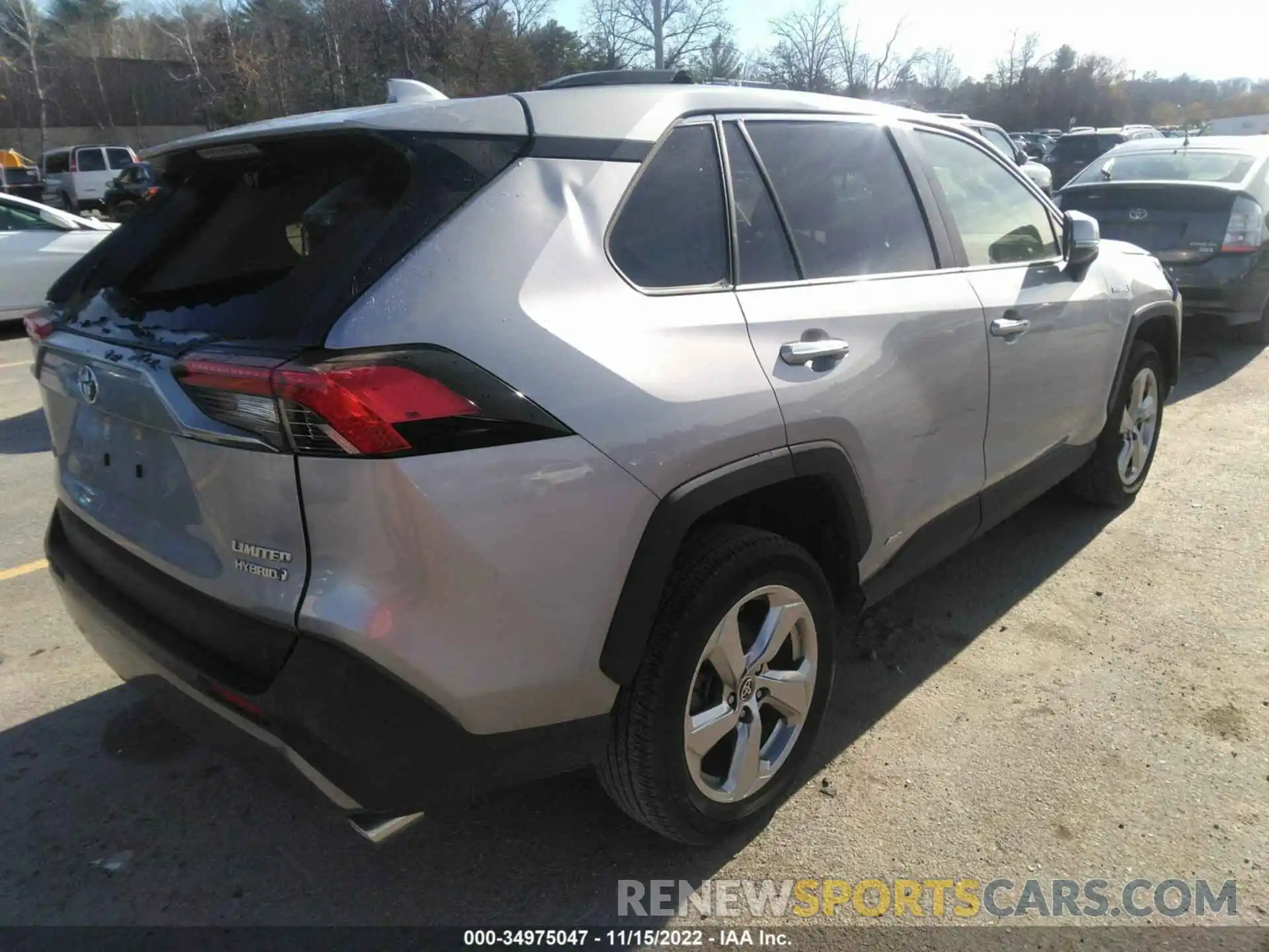 4 Photograph of a damaged car JTMD6RFV1MD033594 TOYOTA RAV4 2021