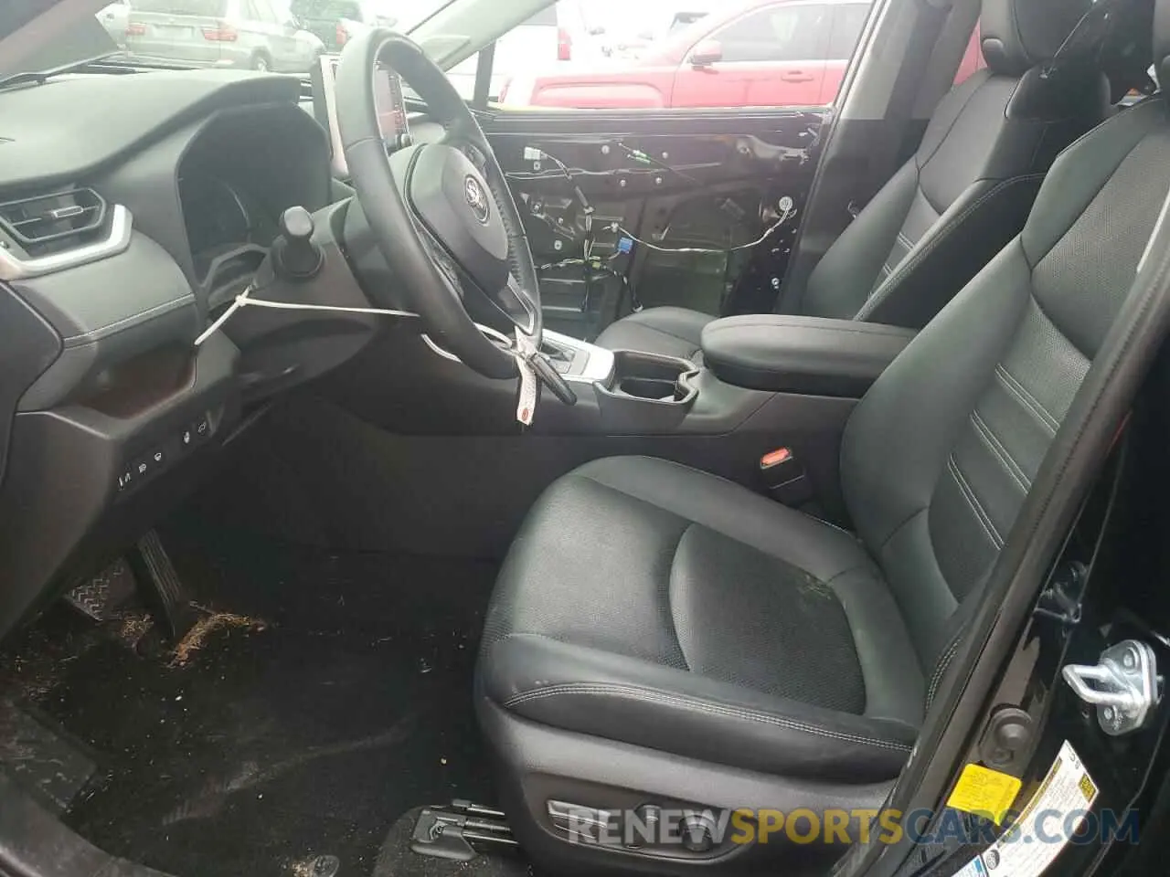7 Photograph of a damaged car JTMD6RFV7MD045068 TOYOTA RAV4 2021