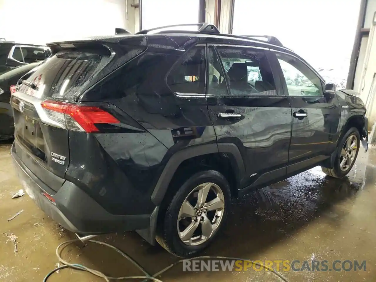 3 Photograph of a damaged car JTMD6RFV9MD043466 TOYOTA RAV4 2021