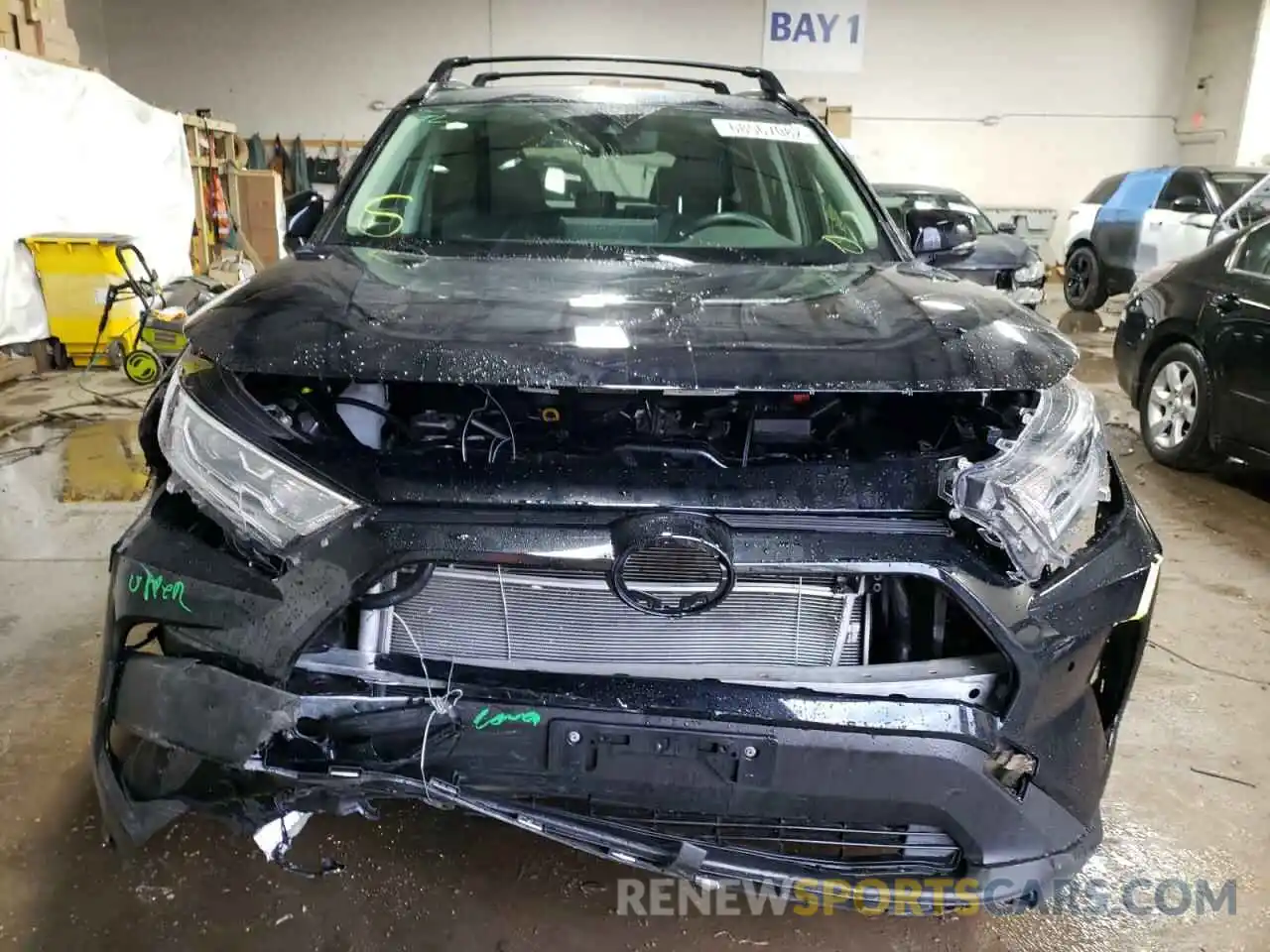 5 Photograph of a damaged car JTMD6RFV9MD043466 TOYOTA RAV4 2021