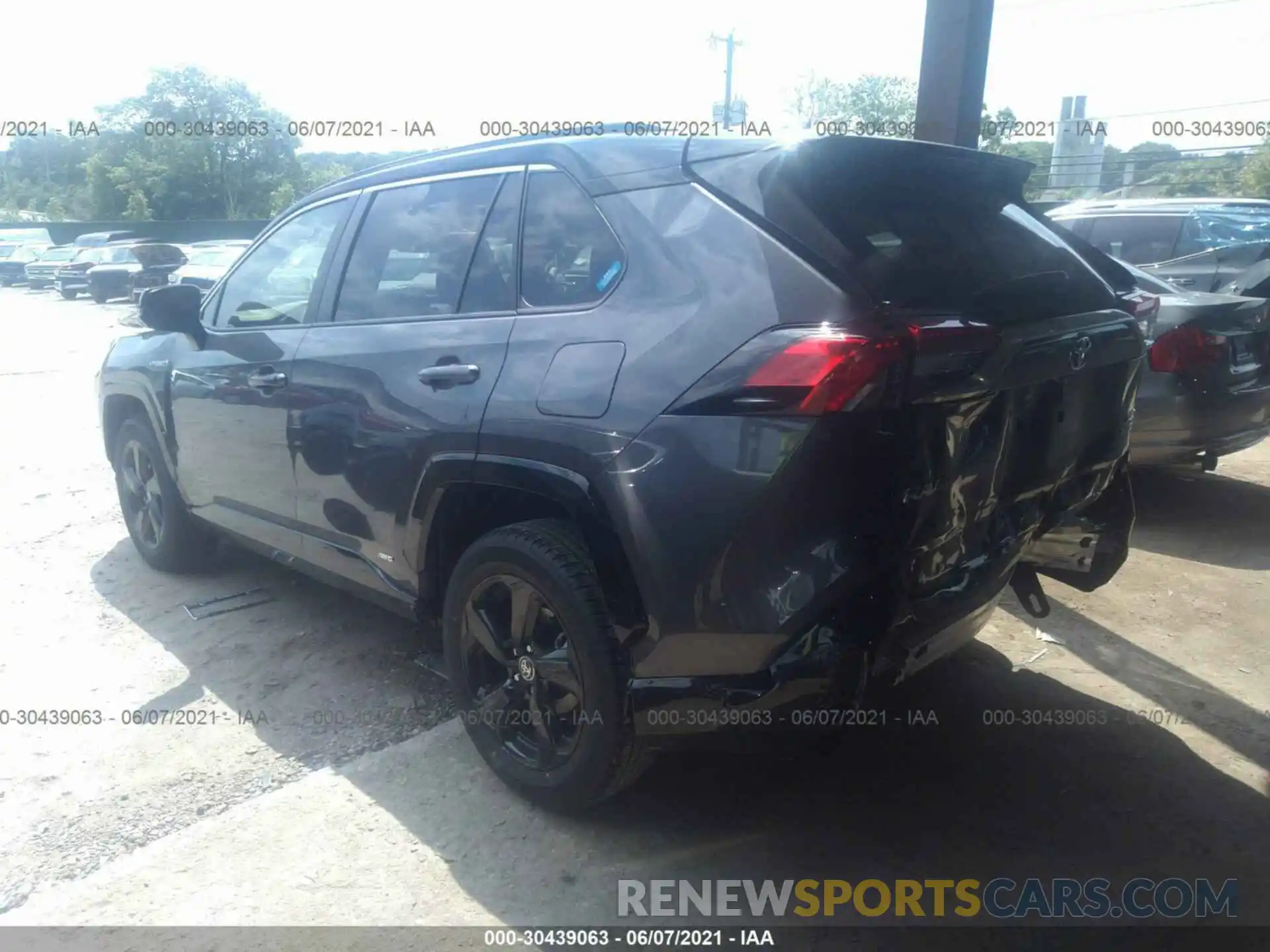 3 Photograph of a damaged car JTME6RFV1MD513557 TOYOTA RAV4 2021