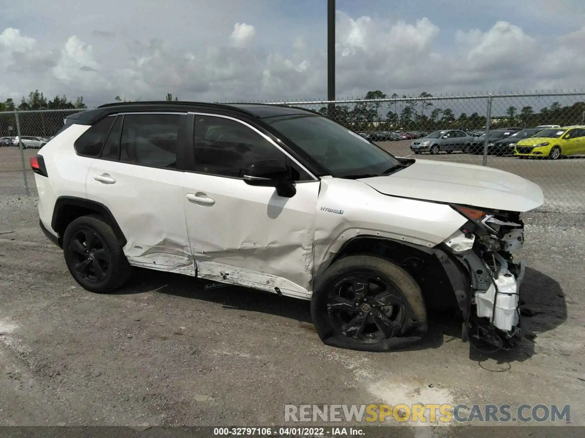 6 Photograph of a damaged car JTME6RFV1MJ010161 TOYOTA RAV4 2021