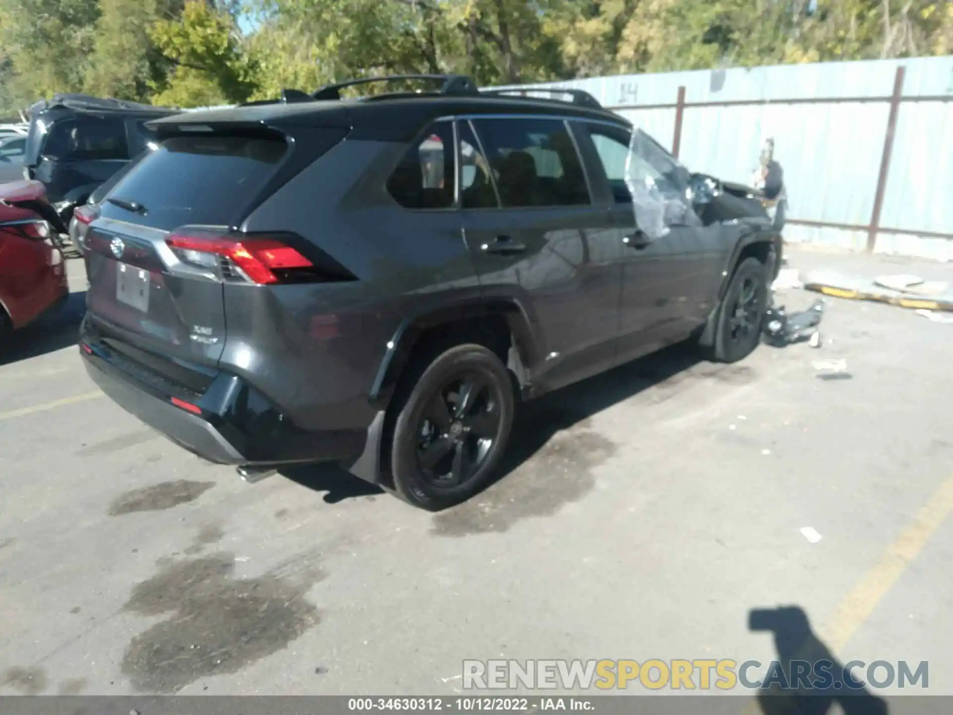 4 Photograph of a damaged car JTME6RFV5MD516137 TOYOTA RAV4 2021