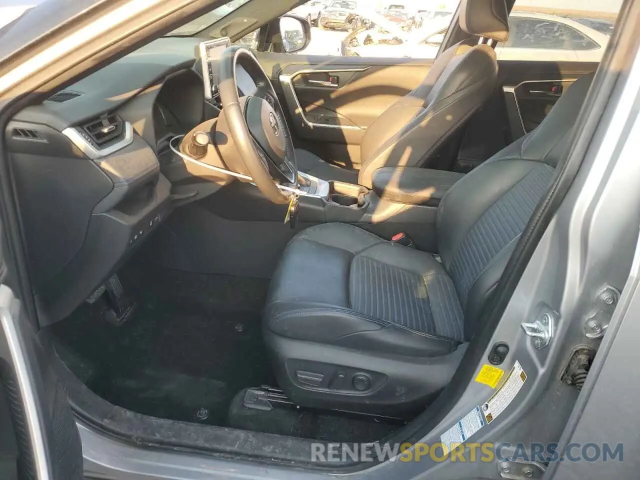 7 Photograph of a damaged car JTME6RFV8MD516231 TOYOTA RAV4 2021