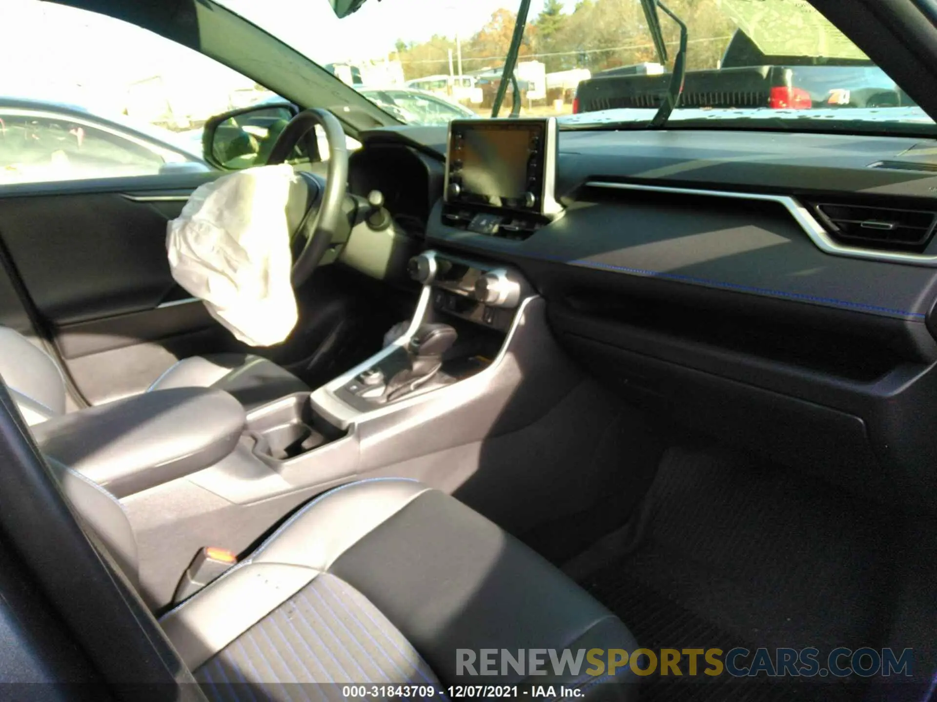 5 Photograph of a damaged car JTME6RFVXMD507739 TOYOTA RAV4 2021
