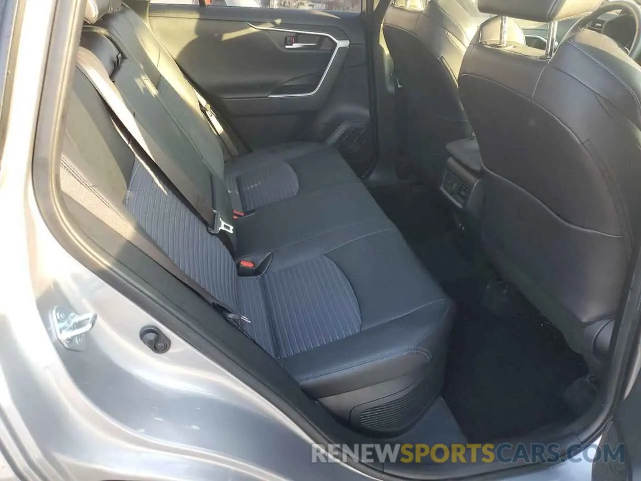 11 Photograph of a damaged car JTME6RFVXMD512021 TOYOTA RAV4 2021