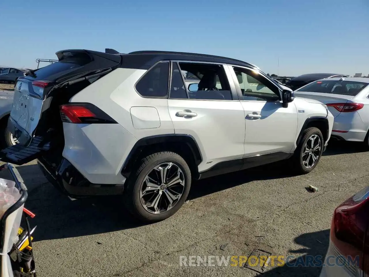 3 Photograph of a damaged car JTMEB3FV7MD033385 TOYOTA RAV4 2021
