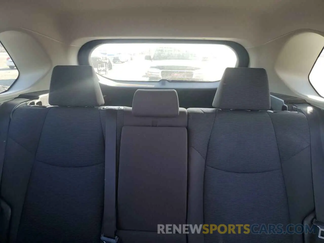 10 Photograph of a damaged car JTMF1RFV4MD072705 TOYOTA RAV4 2021