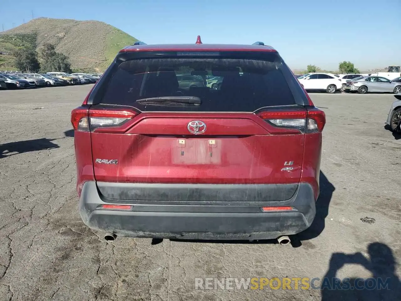 6 Photograph of a damaged car JTMF1RFV4MD072705 TOYOTA RAV4 2021