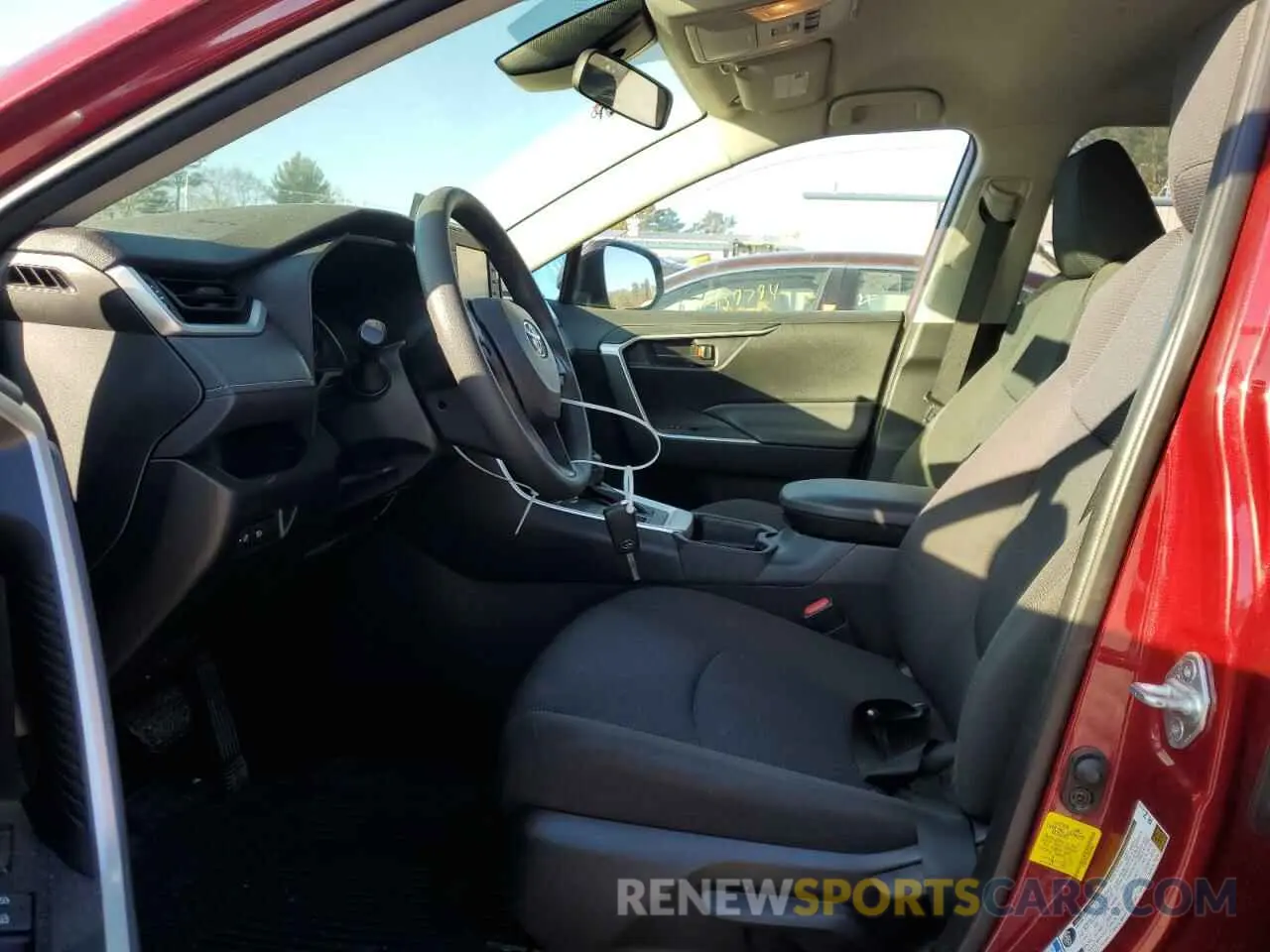 7 Photograph of a damaged car JTMF1RFV8MD069922 TOYOTA RAV4 2021