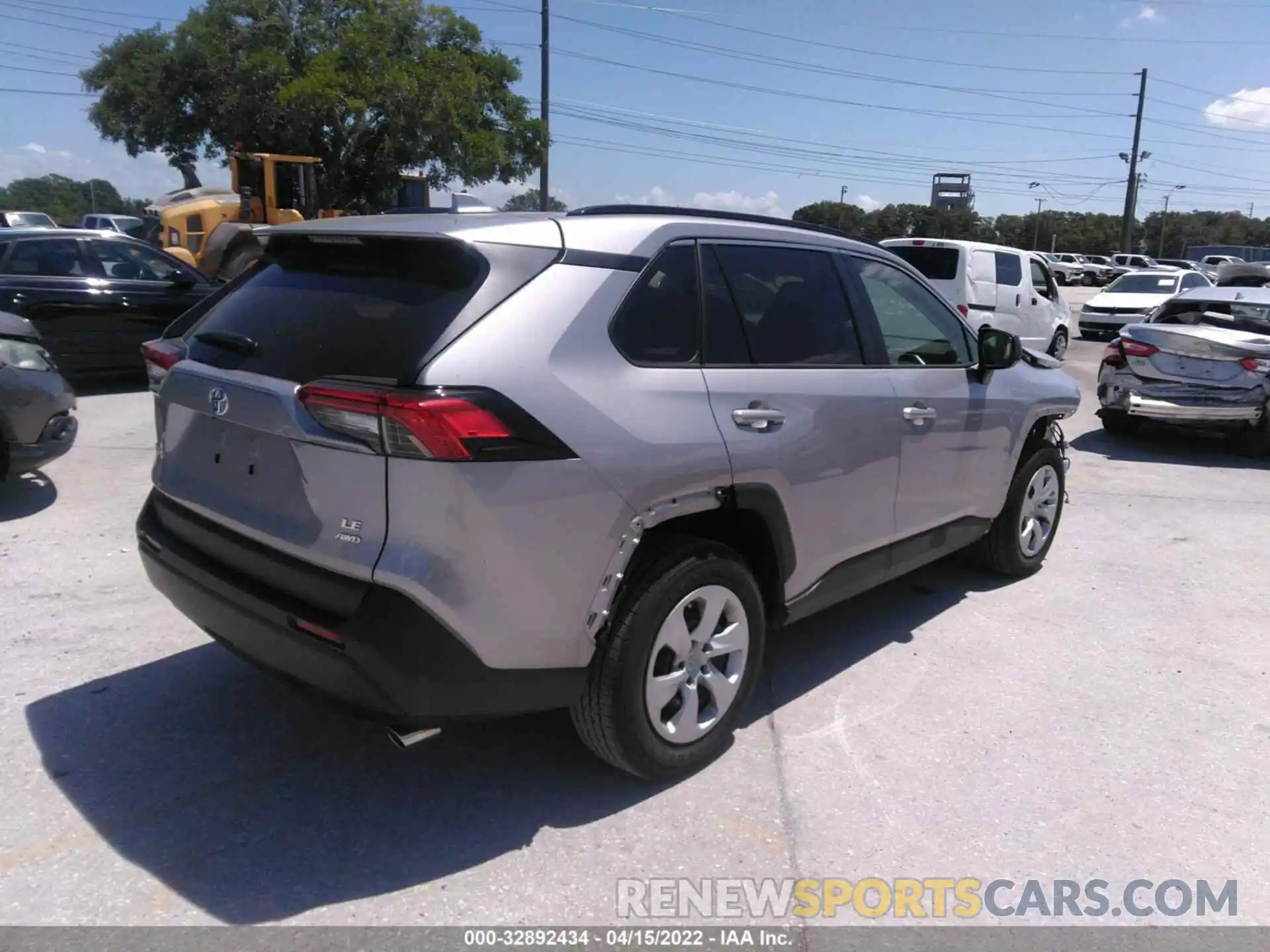 4 Photograph of a damaged car JTMF1RFV9MD076118 TOYOTA RAV4 2021